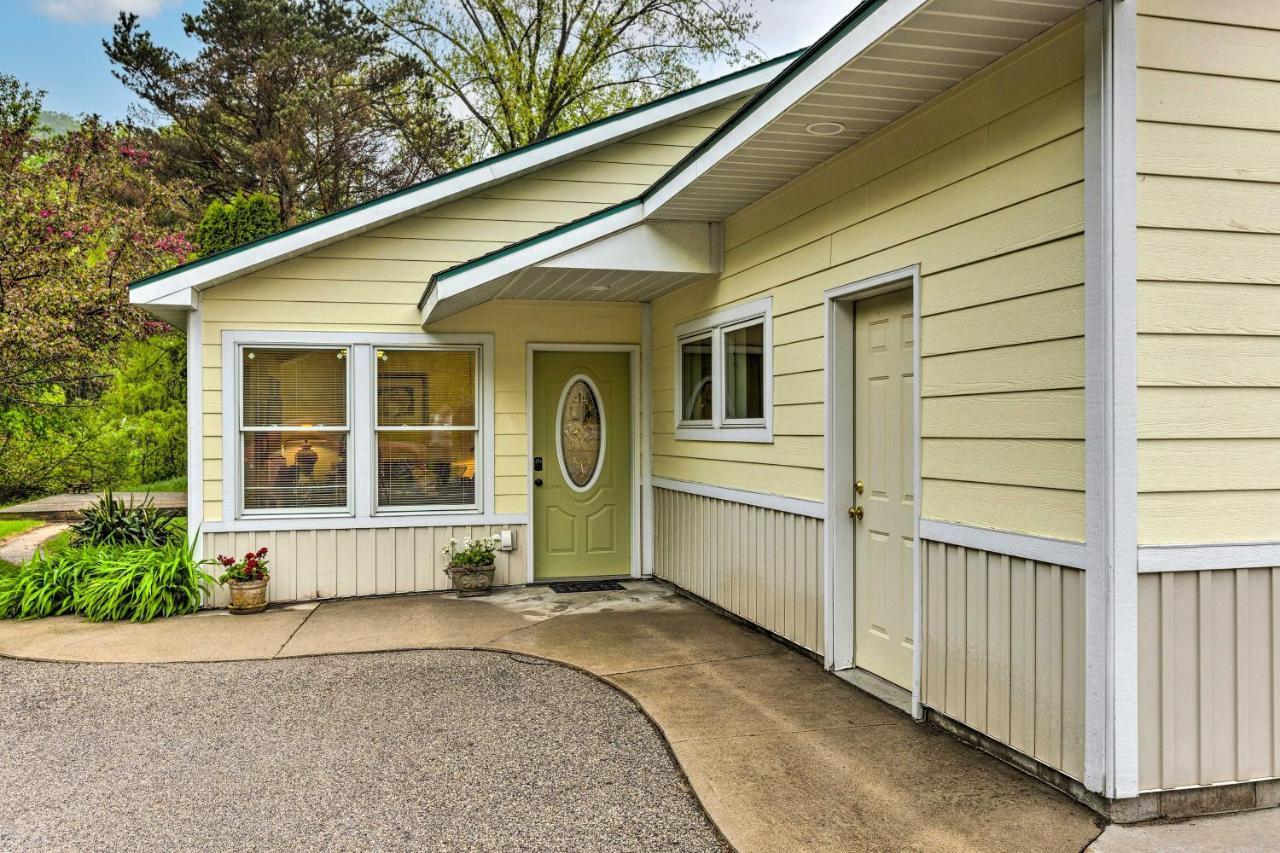 Charming Retreat Near Downtown Frankfort And Beaches Exterior foto